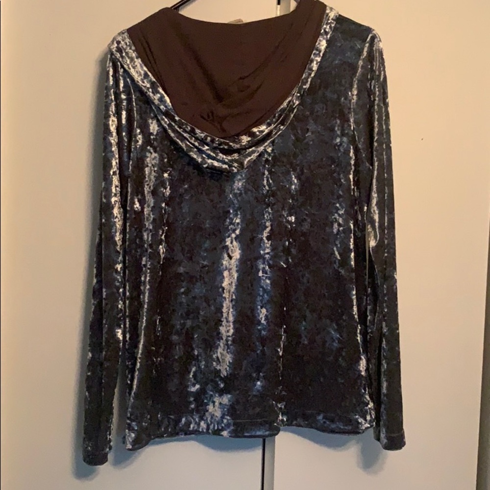 Pullover - Picture 2 of 2